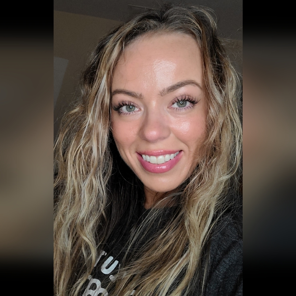 Meet your Posher, Regina